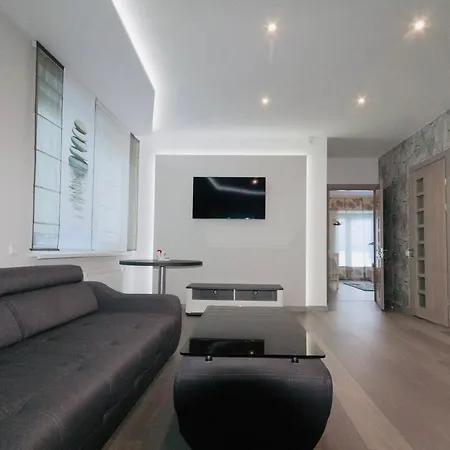 Erdvus Butas Palangos Centre Daire